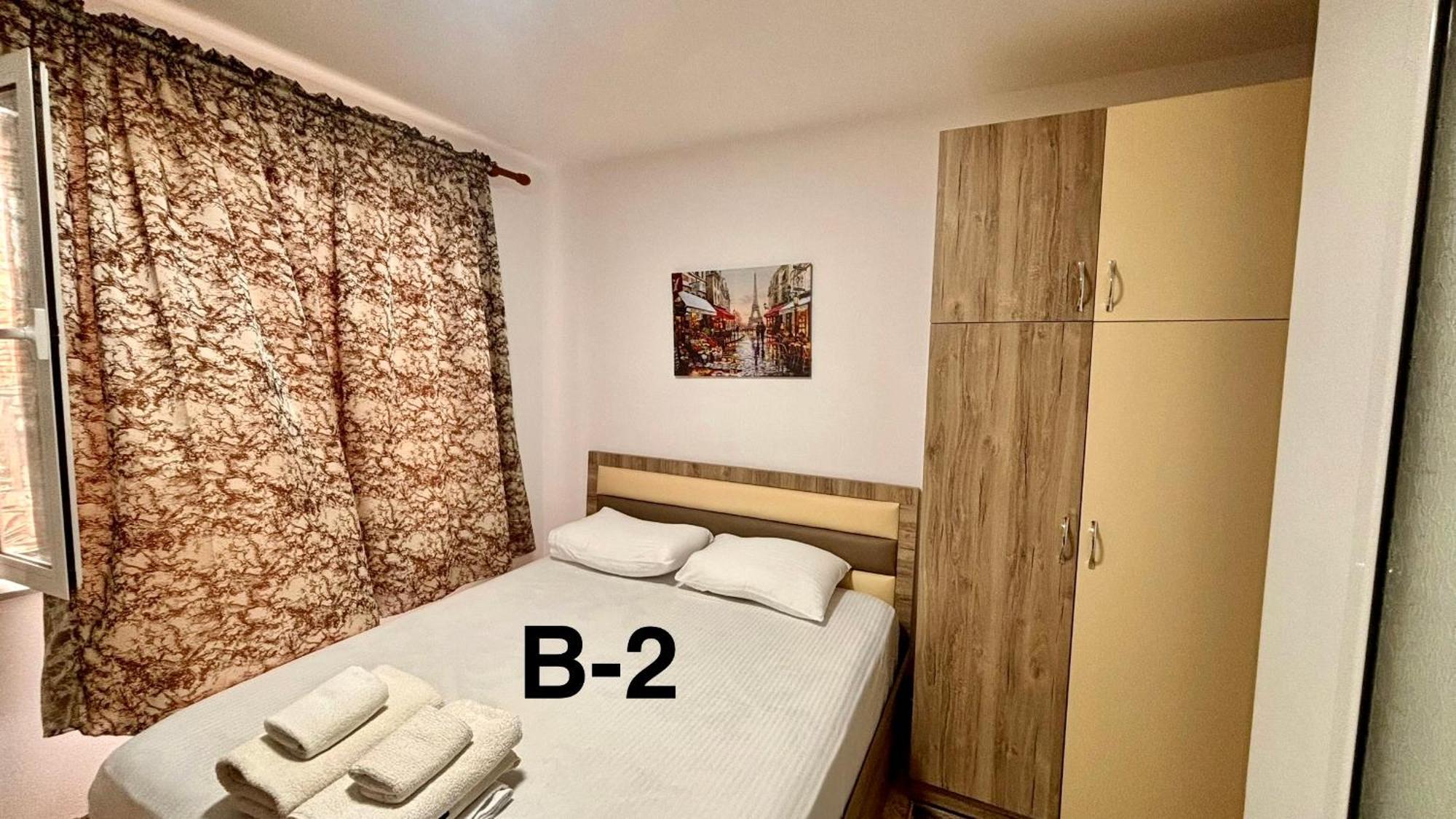 Отель Driteza Корча Экстерьер фото